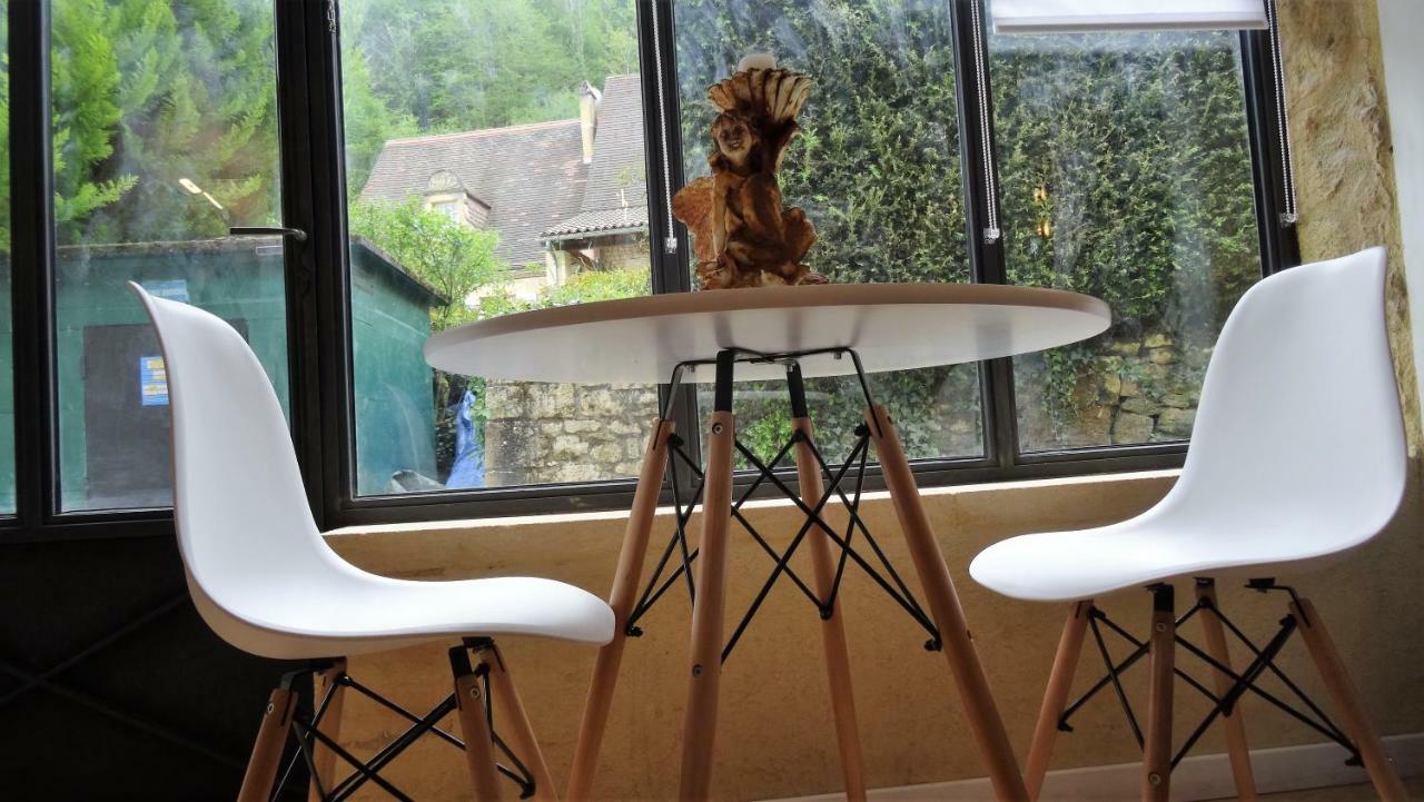 Chambre Du Sabotier - Studio Troglodytique - A 100 M Baignade En Riviere - Location De Canoe - Circuits Cyclo - Aire De Pique-Nique - 3 Restaurants 卡斯泰尔诺拉沙佩尔 外观 照片